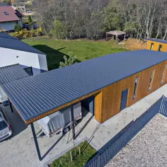 Dach jednospadowy – zalety, wady i zastosowania w nowoczesnym budownictwie